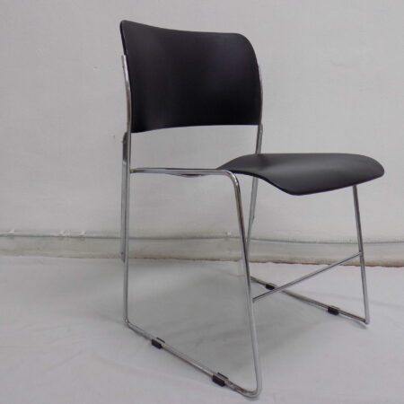 Sedia singola modello 40/4, designer David Rowland