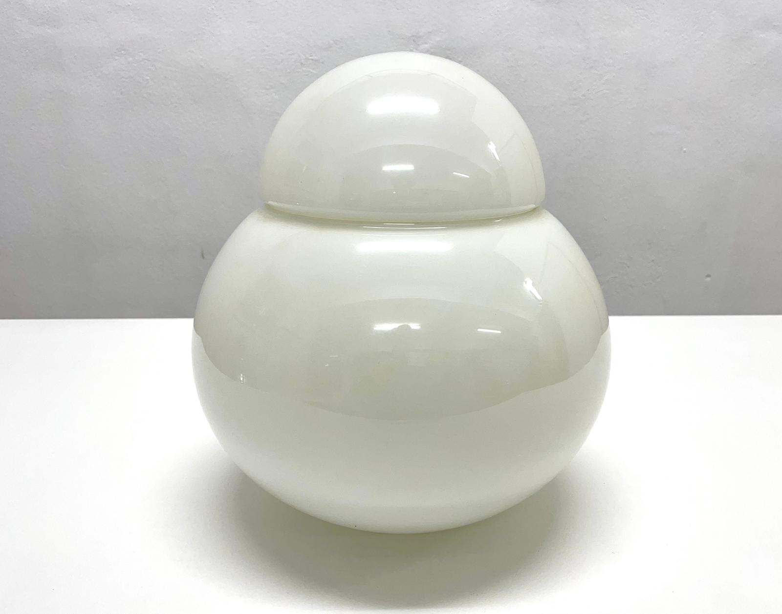 Lampada modello Daruma di Sergio Asti. FontanaArte. 1968.