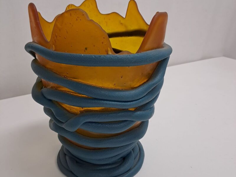 Vaso Fish Design. Gaetano Pesce. Pompitu. 1988 – 90. Prima edizione originale.