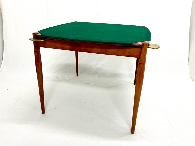 Tavolo da gioco disegnato da Giò Ponti e prod. da Fratelli Reguitti. Game table designed by Giò Ponti, manufactured by Fratelli Reguitti. 1960s.