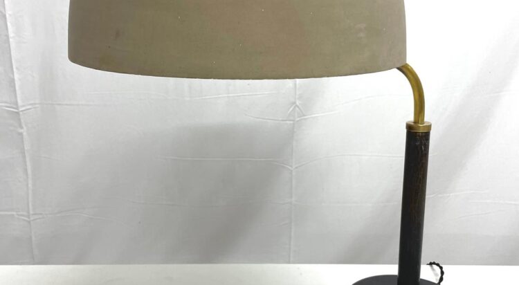 Lampada da tavolo anni ’40. Table lamp 1940.