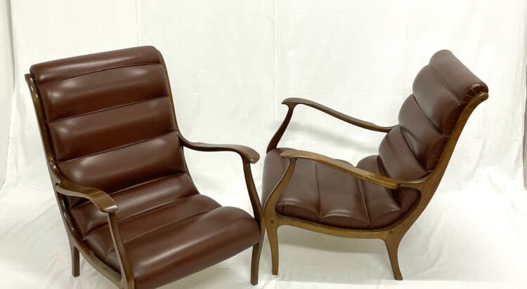 Ezio Longhi. Sedie da salotto con schienale a coste per ELAM, Italia 1960s. Ezio Longhi. Living room chairs with ribbed backrests for ELAM, Italy, 1960s