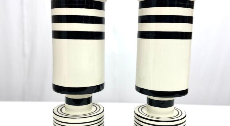 Coppia di vasi in ceramica. Anni ’80. Ottime condizioni.