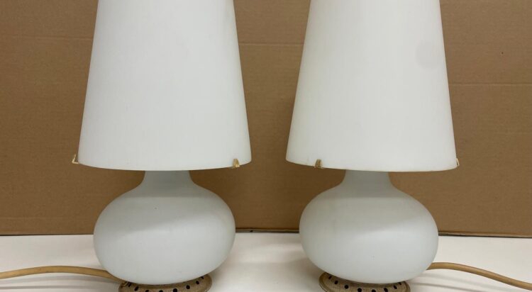 Coppia di lampade da tavolo piccole in vetro di Max Ingrand per Fontana Arte, Italia, anni ’60