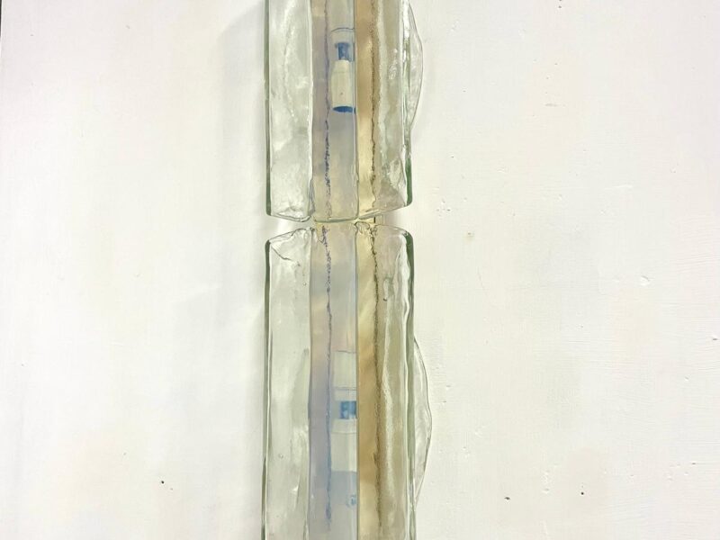 Lampada da parete o da soffitto prodotta da Mazzega. Anni ’70.