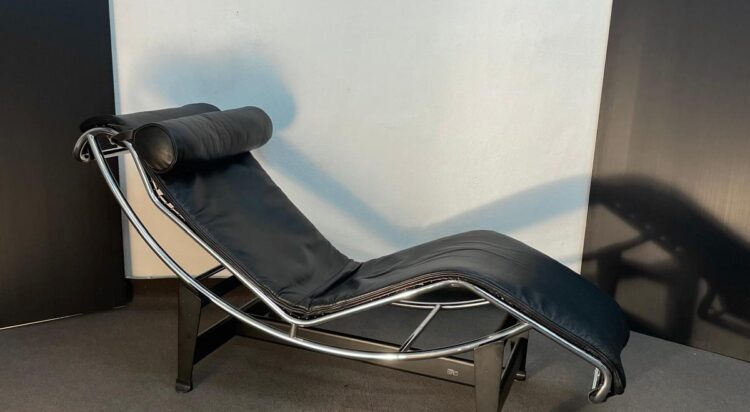 Chaise Longue LC4 – Cassina (Design Le Corbusier, Jeanneret, Perriand)